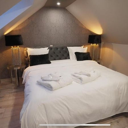 Les Suites M Wanze Exterior foto