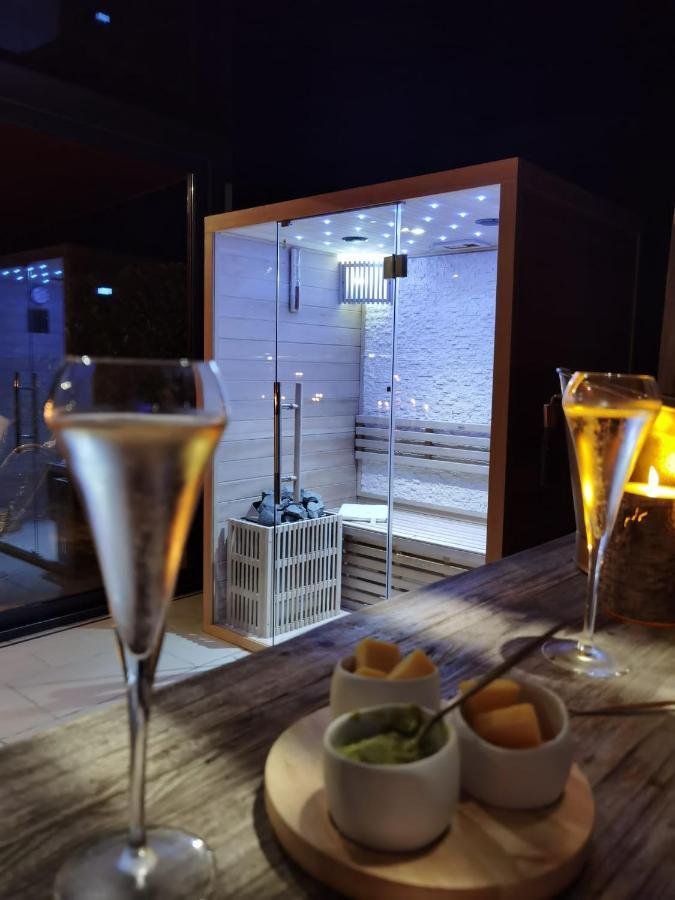 Les Suites M Wanze Exterior foto