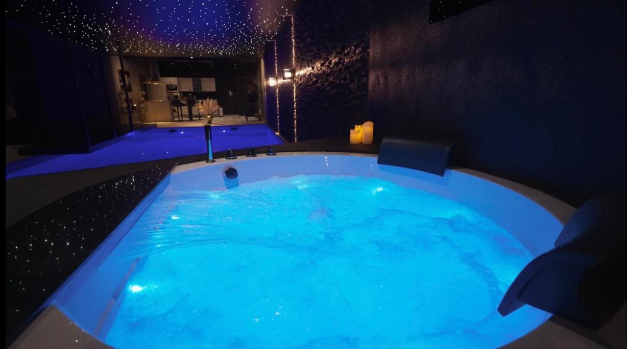Les Suites M Wanze Exterior foto