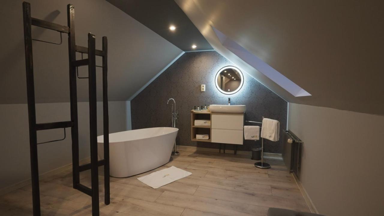 Les Suites M Wanze Exterior foto